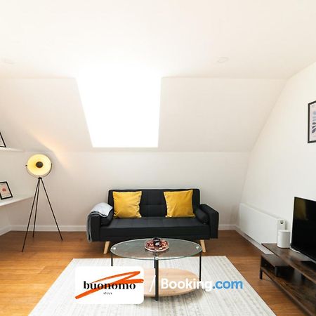 Two Bedroom Apartment At Buonomo Stays Short Lets & Serviced Accommodation Londra Exterior foto