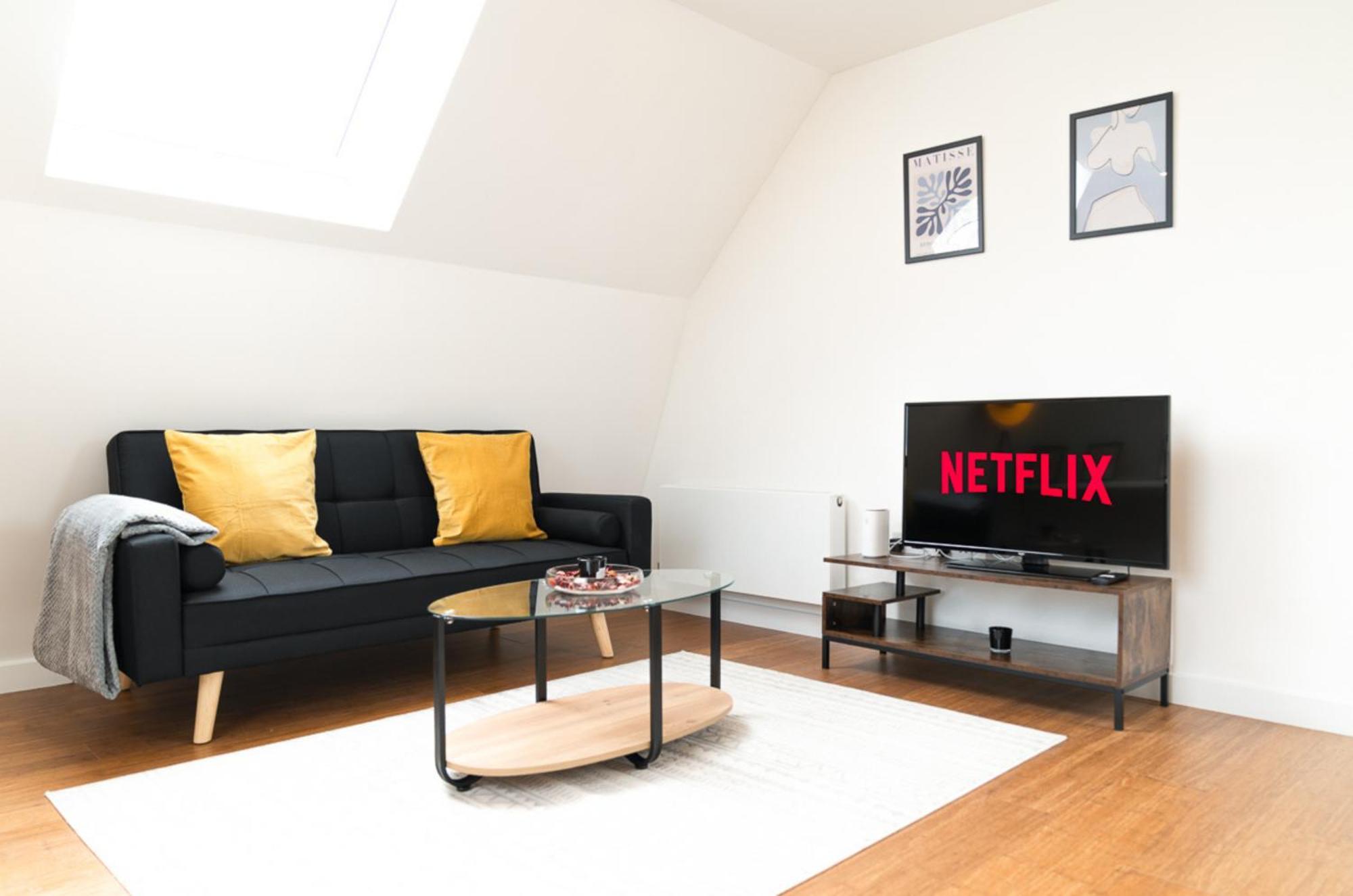 Two Bedroom Apartment At Buonomo Stays Short Lets & Serviced Accommodation Londra Exterior foto