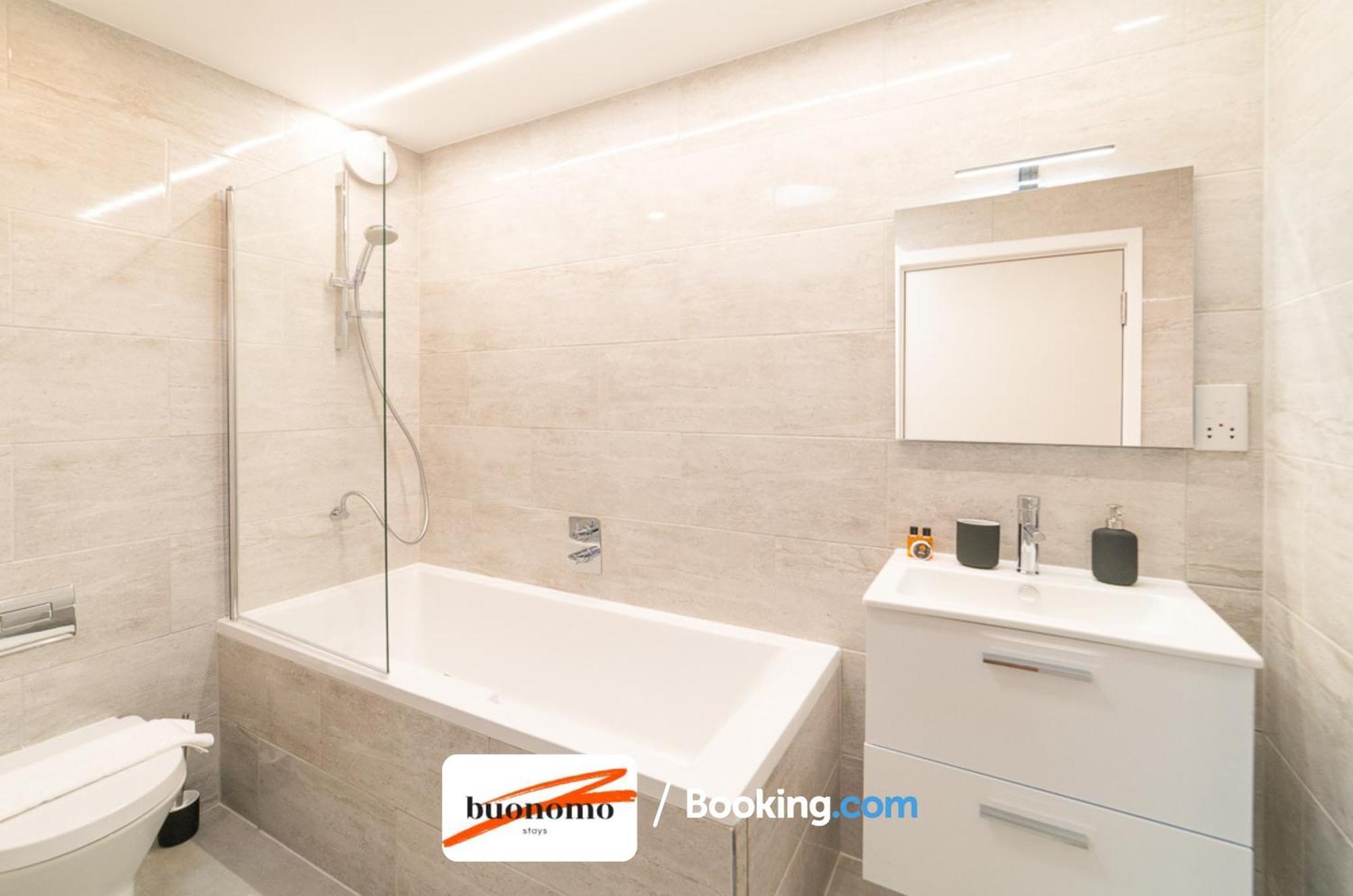 Two Bedroom Apartment At Buonomo Stays Short Lets & Serviced Accommodation Londra Exterior foto